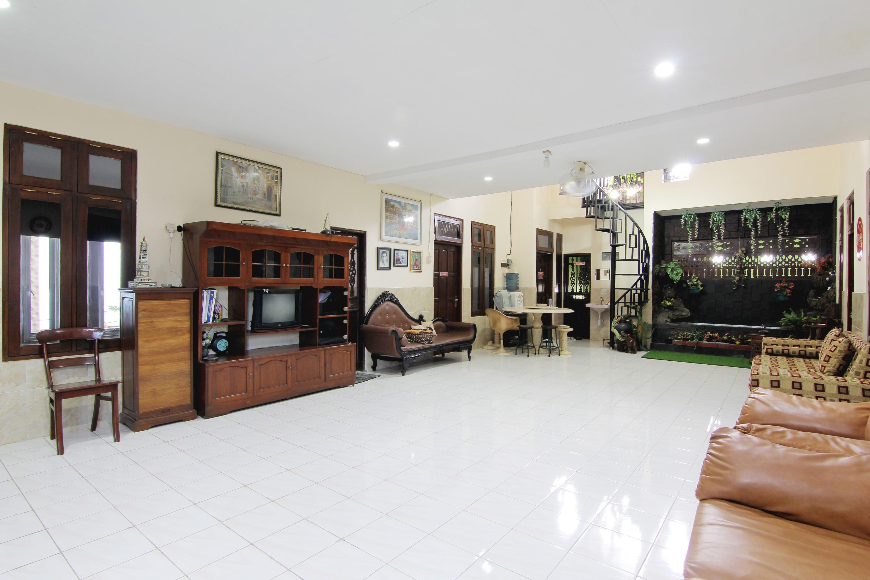 Wanderlust Homestay يوغياكارتا المظهر الخارجي الصورة