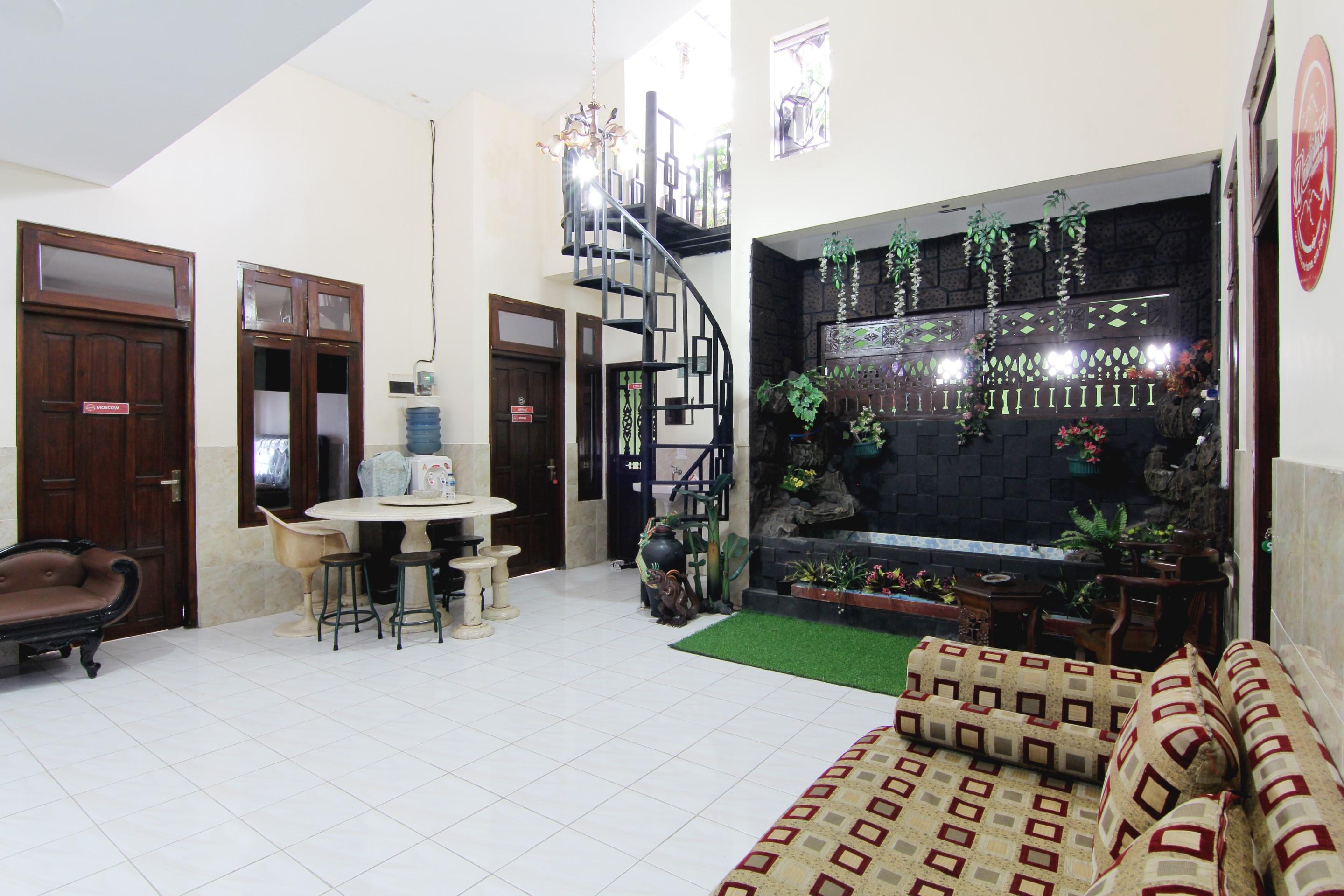 Wanderlust Homestay يوغياكارتا المظهر الخارجي الصورة